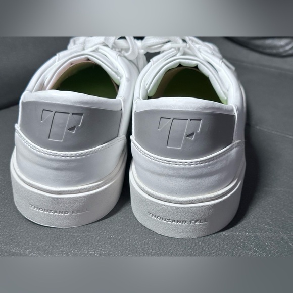 Athletic_Shoes